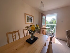 Lounge - Larkhall Burn (Jedburgh)