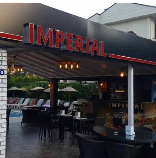 Outdoor dining - Imperial Apartments (Marmaris)