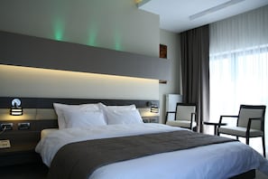 Basic-Doppel- oder -Zweibettzimmer, 1 Schlafzimmer, Seeblick