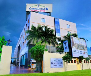 Exterior - Gokulam Park Sabari OMR Hotel (Tirupporur)