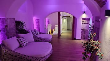 Sauna seca, massagens