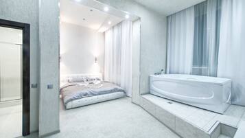 Sviitti, poreamme | Ilmainen Wi-Fi, vuodevaatteet