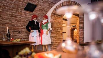 تناول الطعام