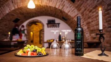 Bar (trong khuôn viên)