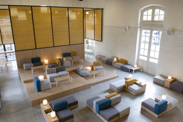 Lounge - Up Station Hostel (Valencia)