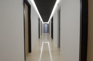 Hallway - Up Station Hostel (Valencia)