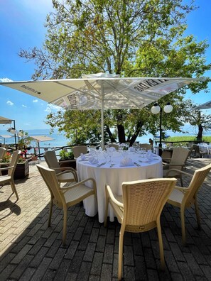 Outdoor dining - Metropol Hotel (Ohrid)