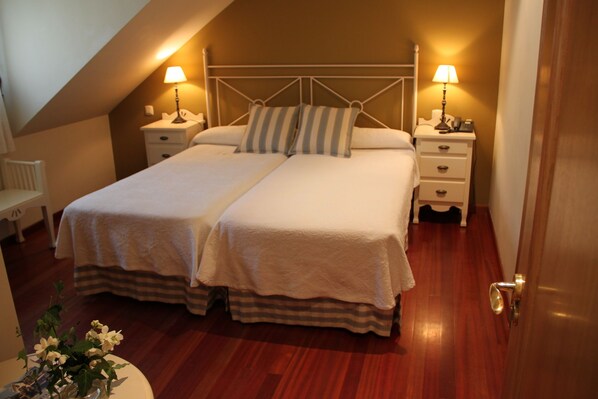 Ilmaiset vauvansängyt, ilmainen Wi-Fi, vuodevaatteet