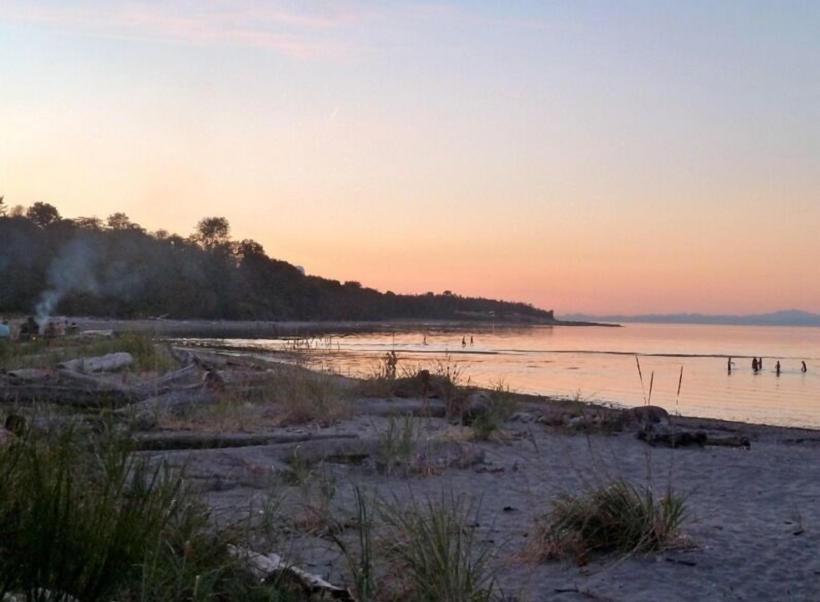 Una spiaggia nelle vicinanze