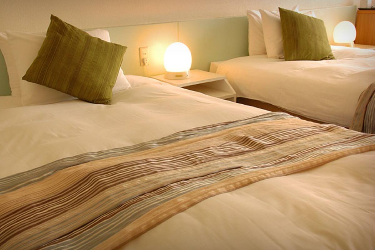Coffres-forts dans les chambres, draps fournis