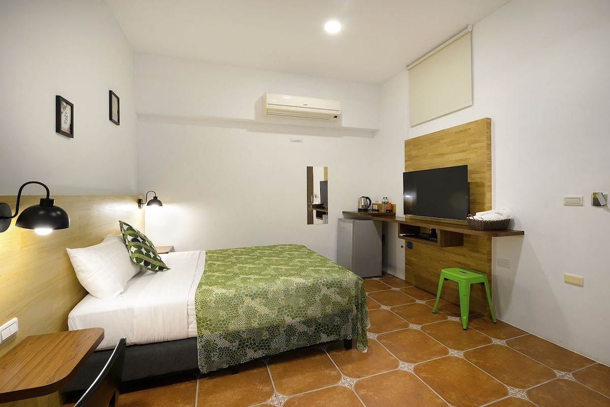 Standard Double Room, 1 Double Bed | Premium bedding, pillowtop beds, individually furnished, blackout drapes
