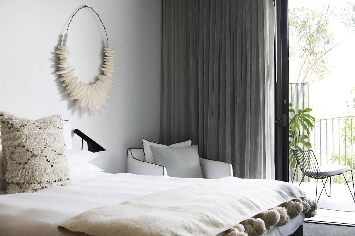 pavilion penthouse | 1 bedroom, in-room safe, individually decorated, individually furnished