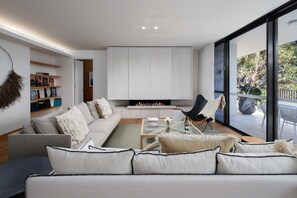 Pavilion Penthouse | In-room safe, individually decorated, individually furnished - Bannisters Pavilion Mollymook (Mollymook Beach)