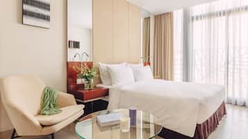 Deluxe Studio | In-room safe, blackout drapes, iron/ironing board, WiFi (free)