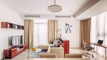 Fachada da propriedade à noite