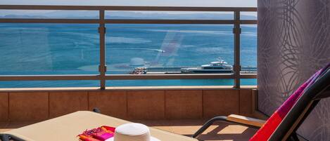 In-room safe, individually decorated, desk, iron/ironing board