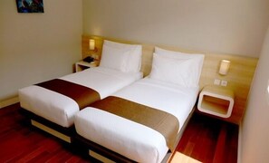 Desk, free WiFi - Citihub Hotel @Kediri (Kediri)
