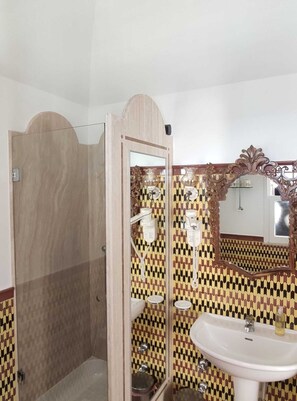 Shower - Locanda del Capitano (Massa Lubrense (NA))