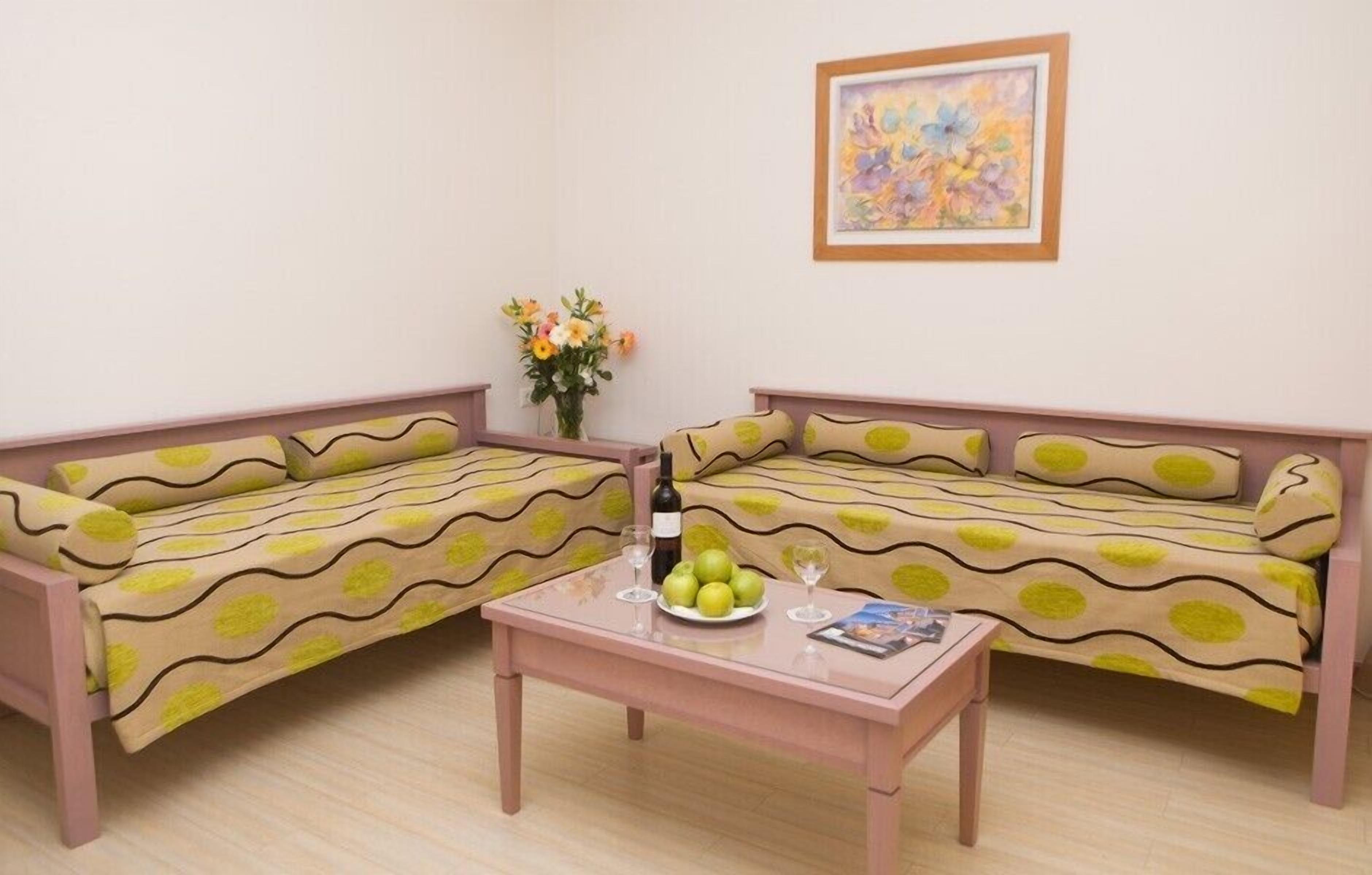 21-inch plasma tv with cable channels, tv