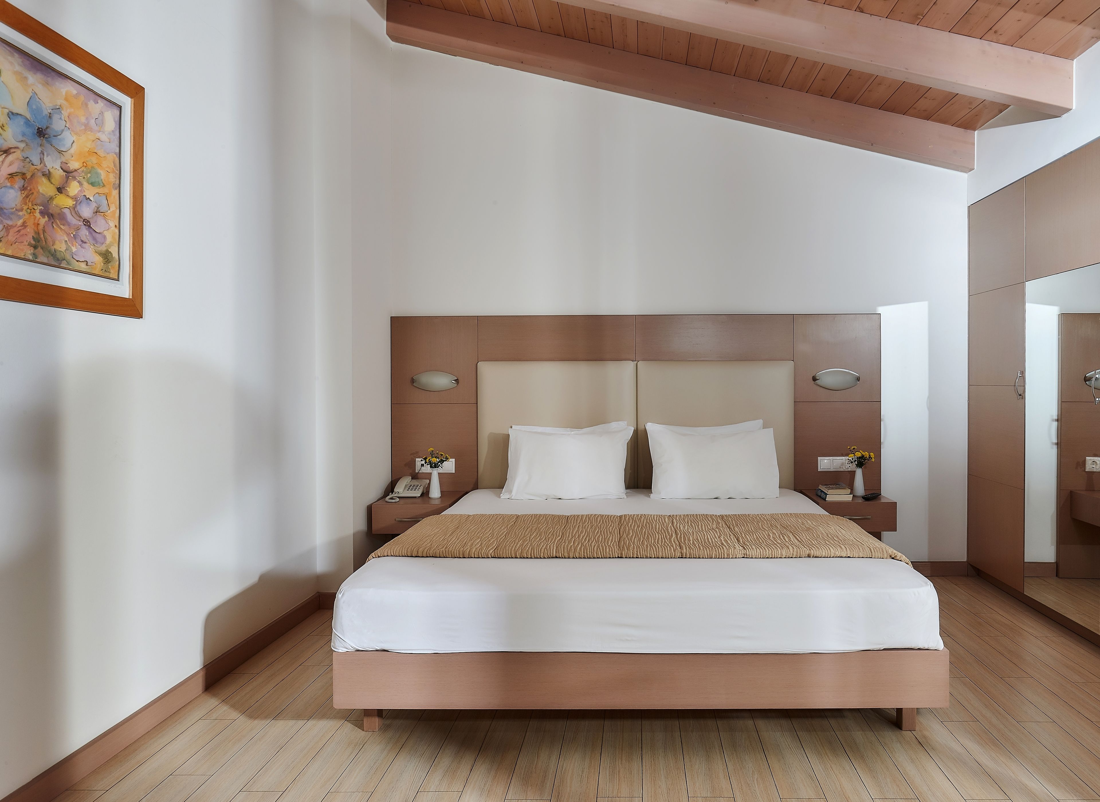 double room single use | in-room safe, soundproofing, free cots/infant beds, free wifi