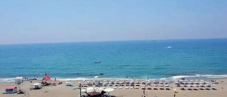 Yksityinen ranta, rantabaari