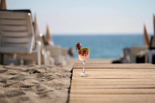 Elysee Beach Hotel