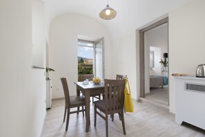 Quadruple Room | Minibar, in-room safe, desk, soundproofing - Il Palmento Relais (Piano di Sorrento)