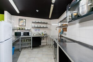 Lobby - Hostal Ganbara (Bilbao)