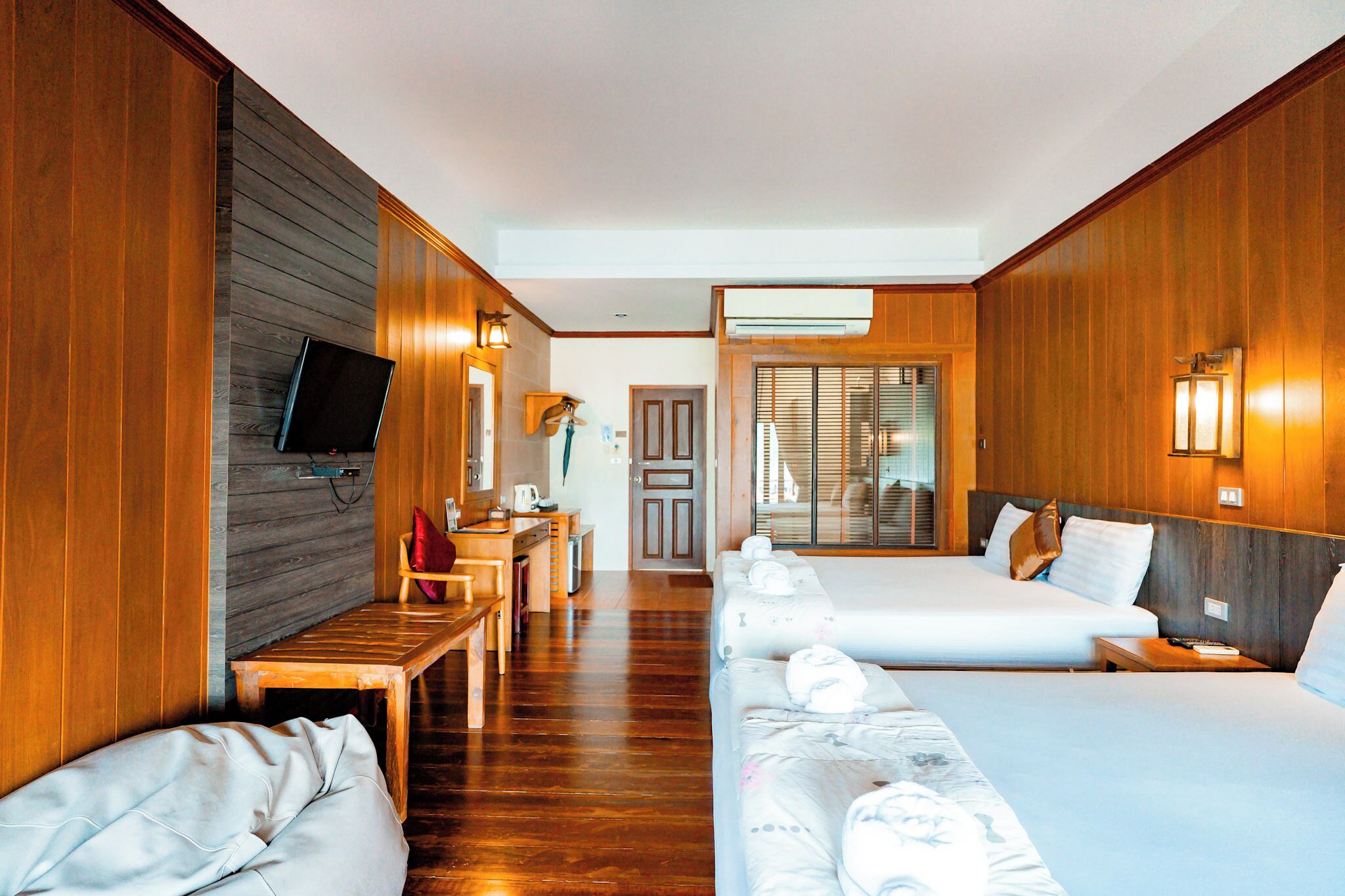 Rideaux occultants, Wi-Fi gratuit, draps fournis