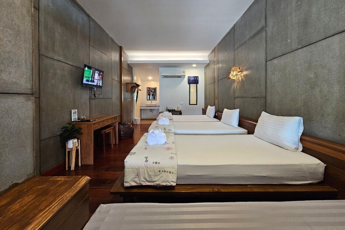 Deluxe Triple Room