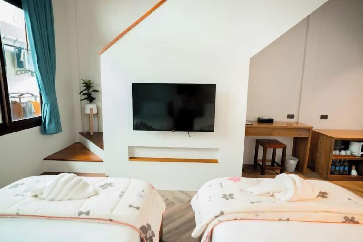 Blackout curtains, free WiFi, bed sheets