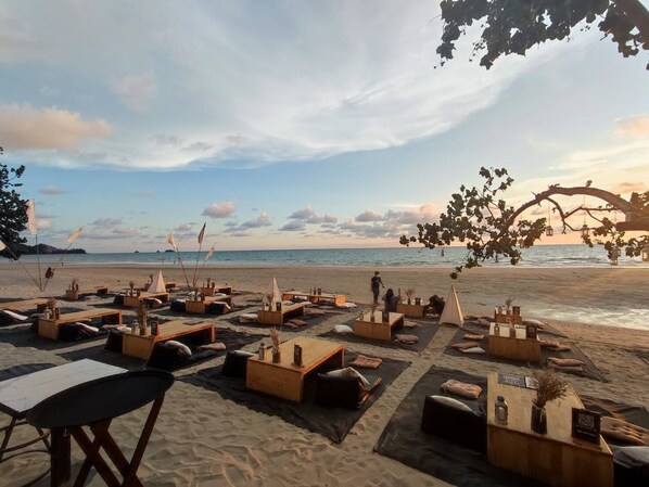 Beach bar