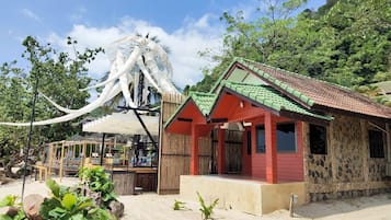 Honeymoon Villa | Minibar, coffres-forts dans les chambres, bureau, Wi-Fi gratuit