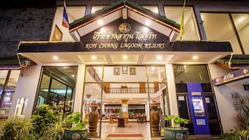 Mặt tiền nơi lưu trú