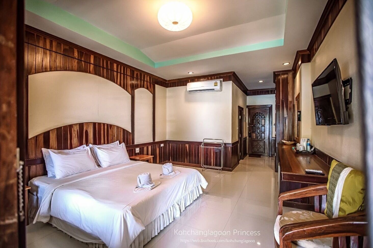 Minibar, caja de seguridad en la habitación, escritorio y wifi gratis 