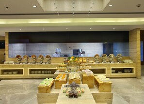 Desayuno buffet (INR 575 por persona)