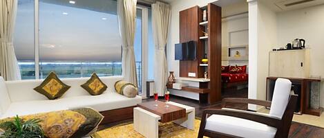 Suite, 1 King Bed, Non Smoking