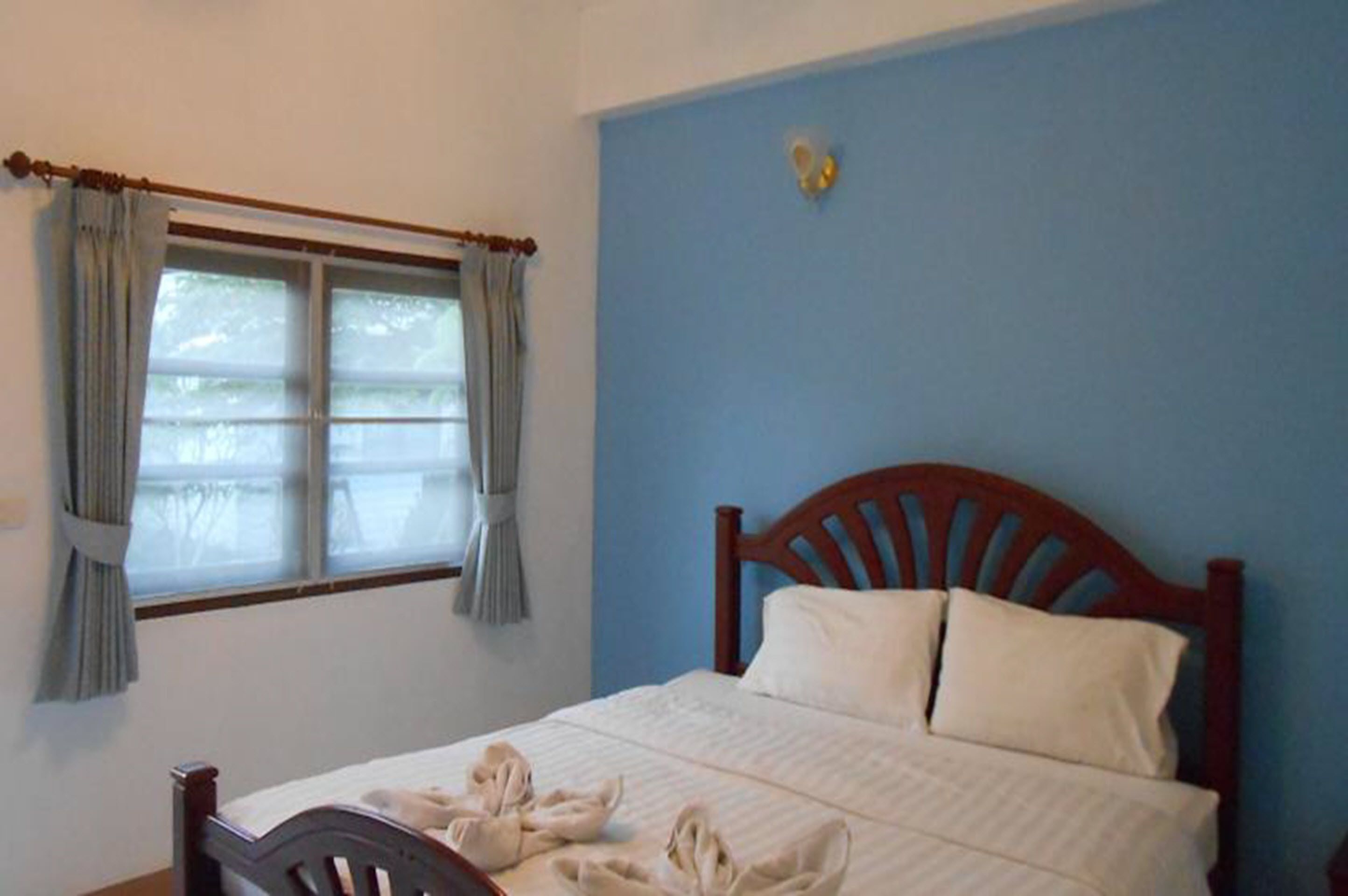 standard room | blackout curtains, rollaway beds, free wifi