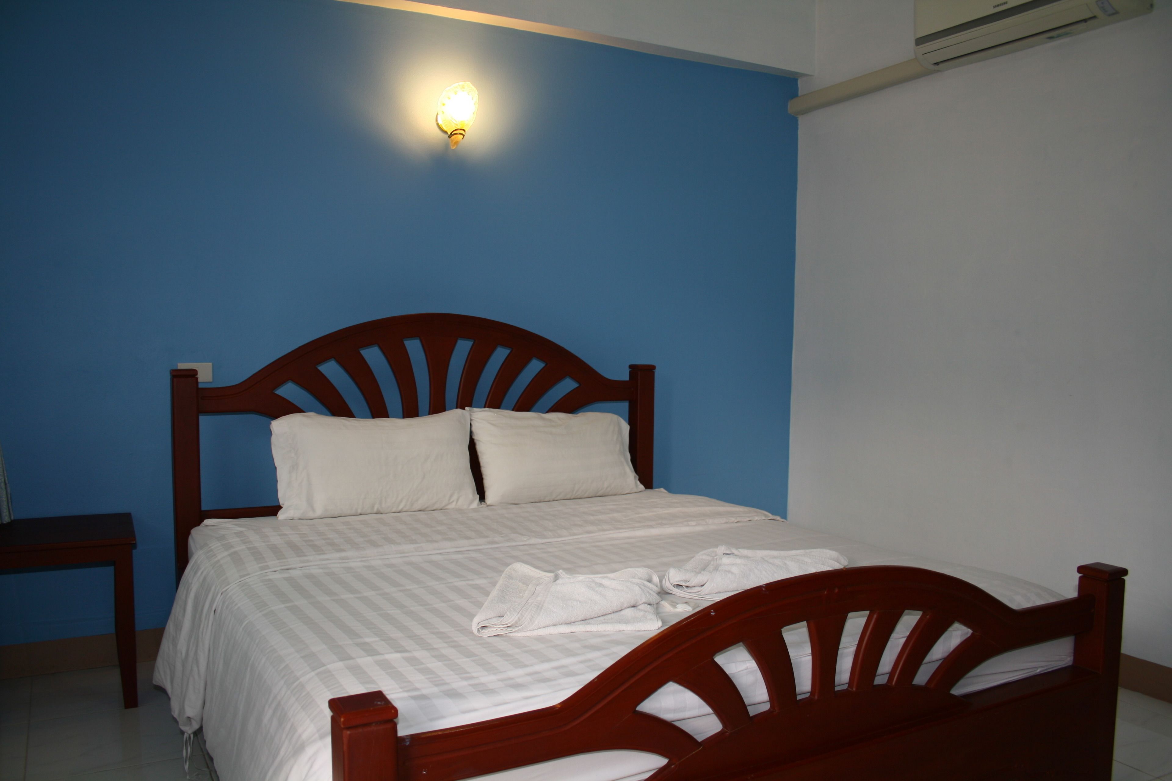standard room | blackout curtains, rollaway beds, free wifi
