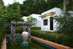 泳池