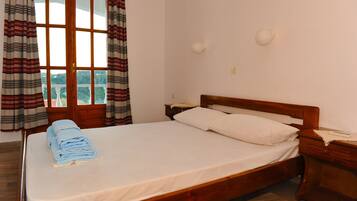 Chambre Familiale | Lits bébé (gratuits), Wi-Fi gratuit