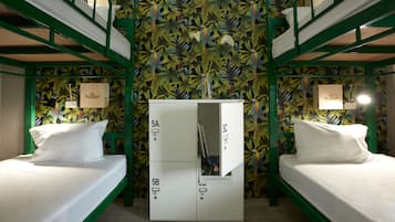 4 Bed Mixed Dorm Room | In-room safe, free WiFi, bed sheets