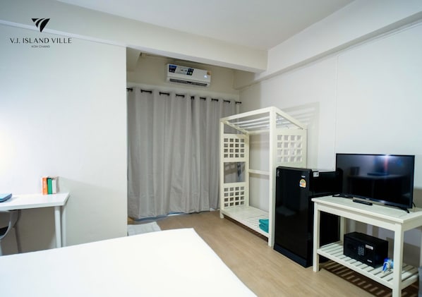 Superior Double Room with Balcony | Zimmersafe, kostenloses WLAN, Bettwäsche