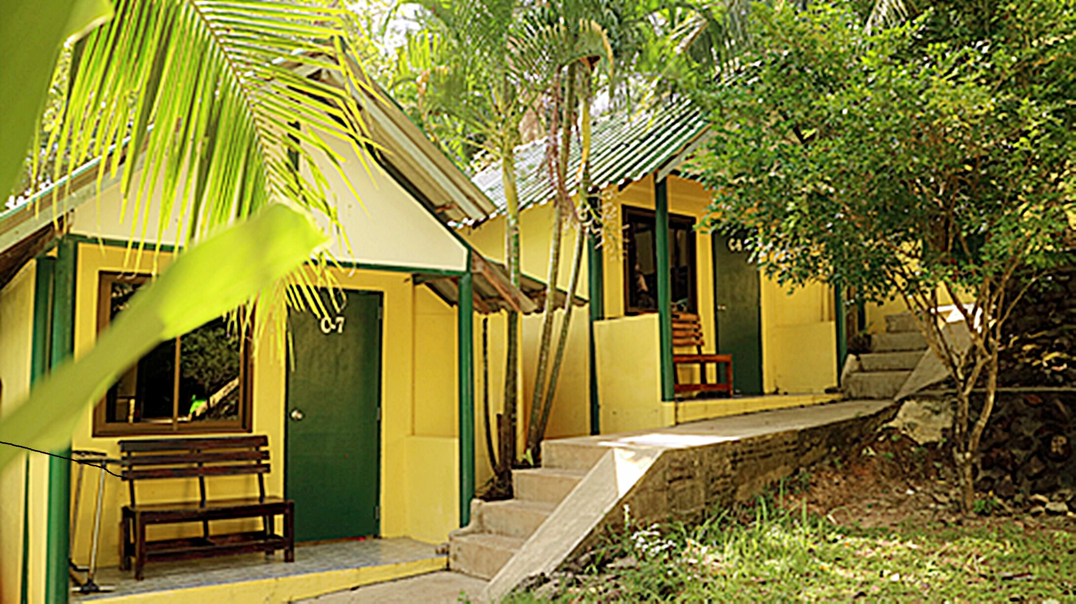 Desk, laptop workspace, free WiFi, bed sheets