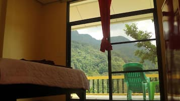 Desk, laptop workspace, free WiFi, bed sheets