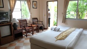 Minibar, in-room safe, desk, blackout curtains - Koh Chang Grand Cabana (Ko Chang)
