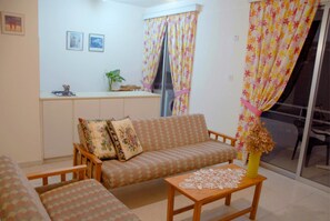 TV - Palm Sea Hotel Apartments 2 (Larnaca)