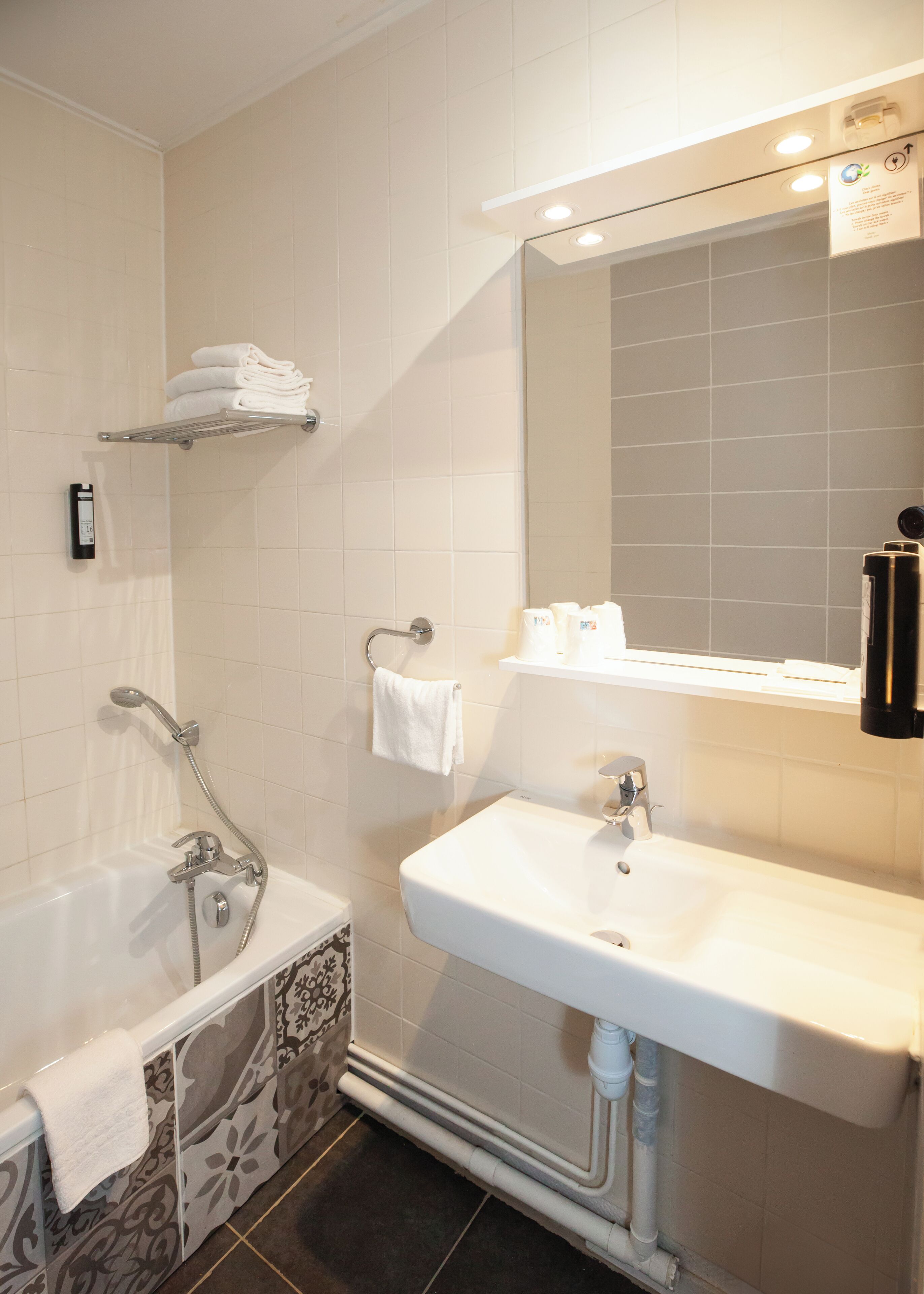 basic double or twin room | bathroom | free toiletries, towels, soap, shampoo