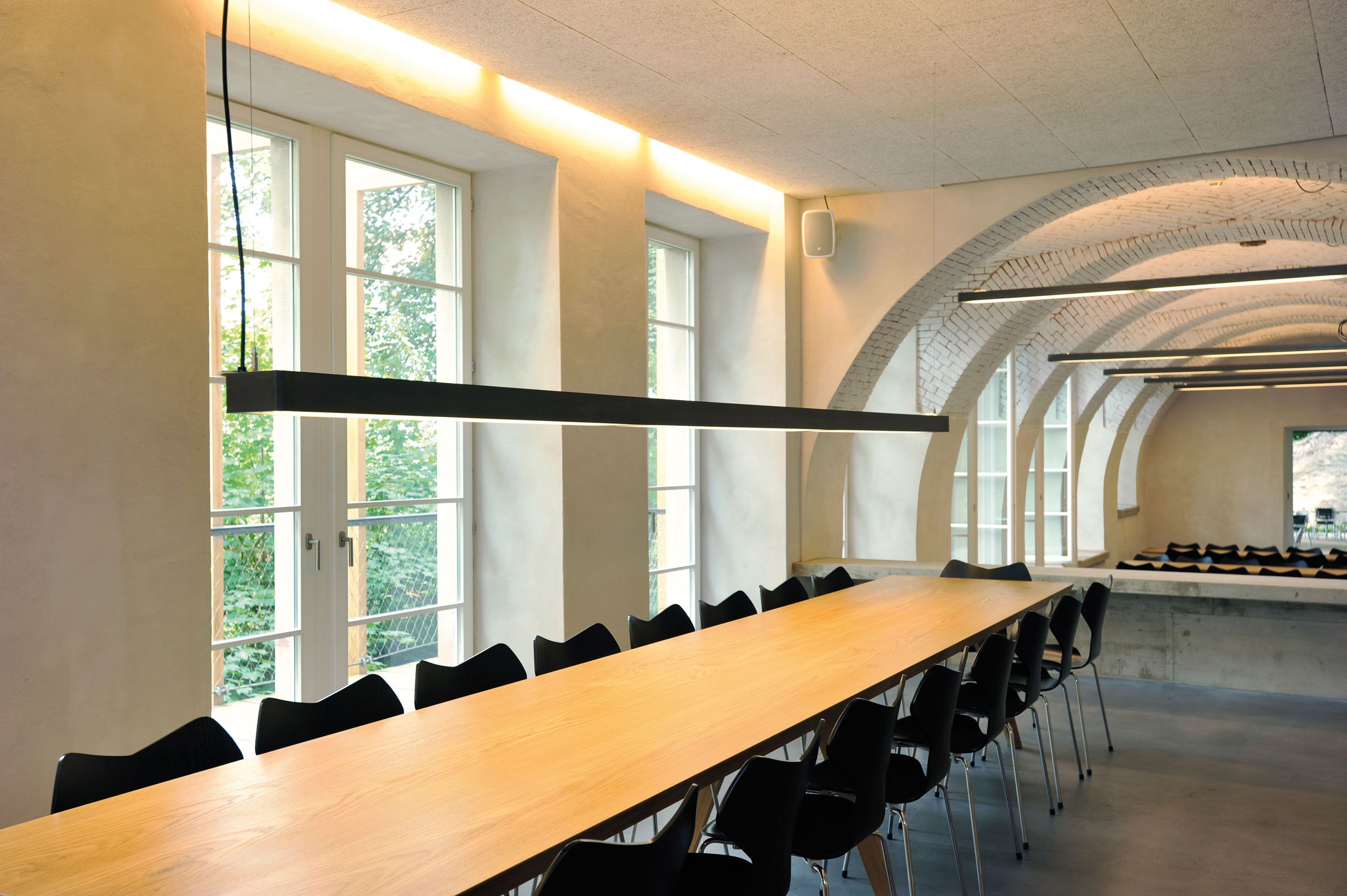 Free daily self-serve breakfast