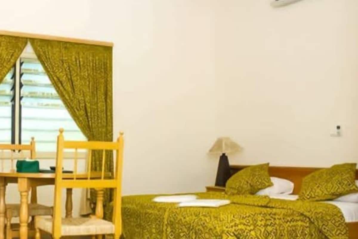 Standard Double or Twin Room | Pillowtop beds, in-room safe, desk, free rollaway beds